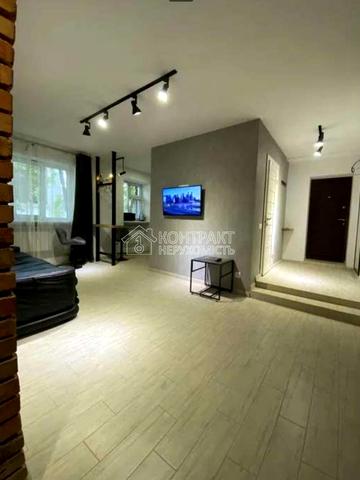 Академіка Проскури вул., 6