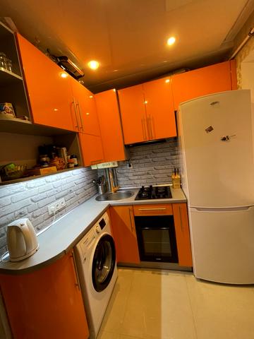 Вільна вул., 19