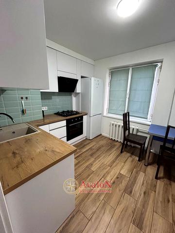 Академіка Заболотного вул., 44