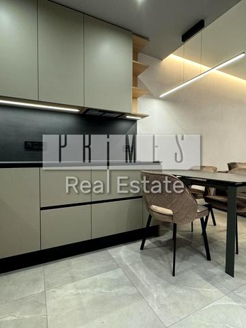 Ужгородський пров., 4/1