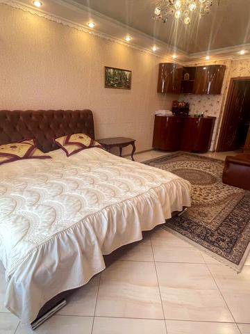 Валерія Лобановського просп. (Червонозоряний), 4-Г