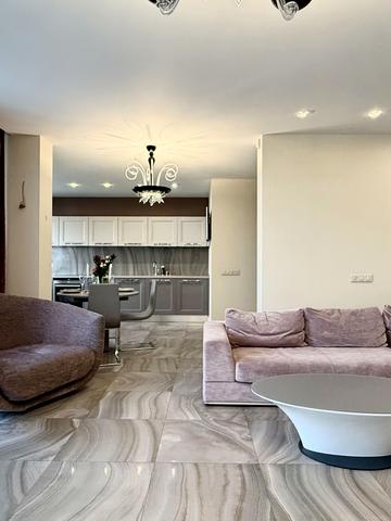 Голосіївський просп. (40-річчя Жовтня), 30-Б