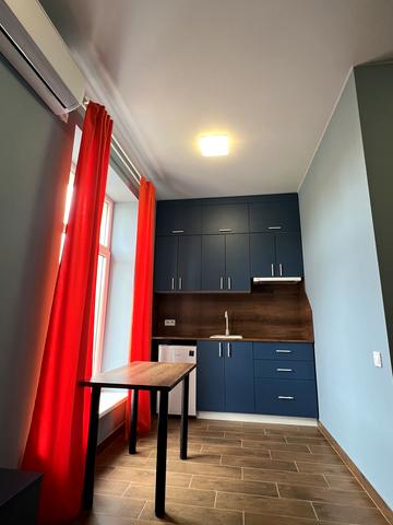 Броварська вул., 23-Б