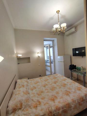 Старосінна пл., 15