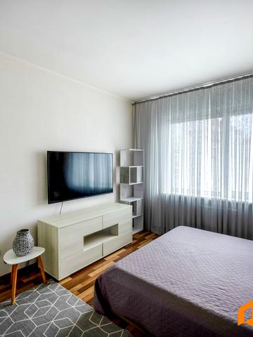 Бориса Гмирі вул., 10/40