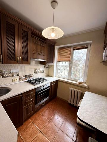 Бориса Грінченка вул., 10