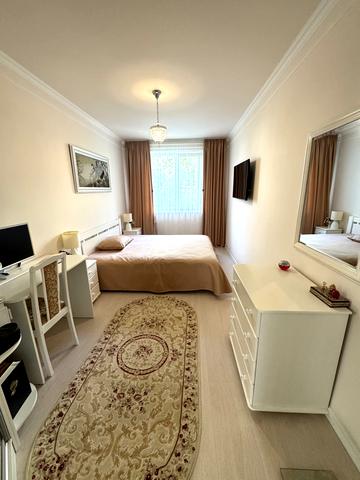 Бельгійська вул., 19