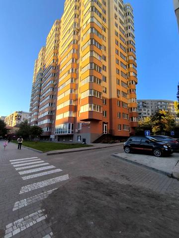 Євгена Чикаленка вул., (Будинок)