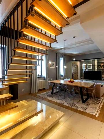 Ярославів Вал вул., 16