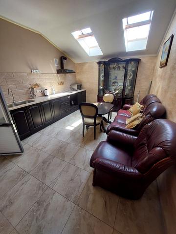 Назара Небожинського вул. (Павлюченка), 47