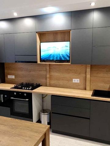 Олександра Довженка вул., 33