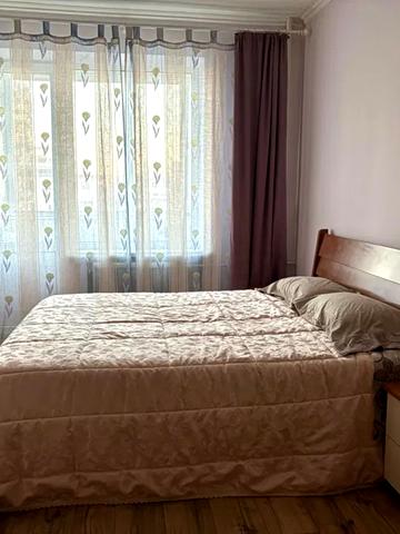 Лесі Українки бульв., 24