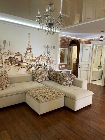 Вадима Гетьмана вул., 1-Б