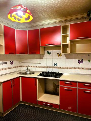 Ньютона вул., 10