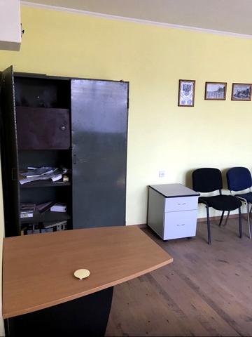 комсомольська, 1