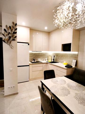 Літературна вул., 8