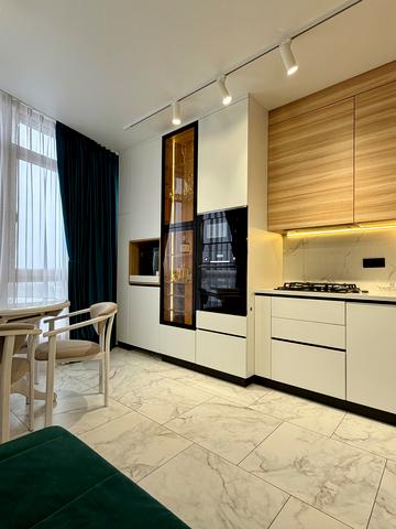 Василя Симоненка вул., 12