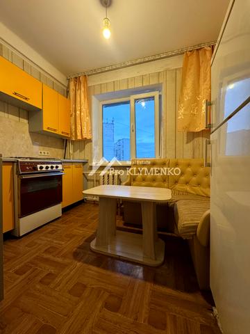 Андрія Малишка вул., 17