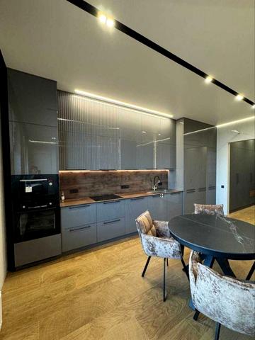 Зоряний бульв., 1