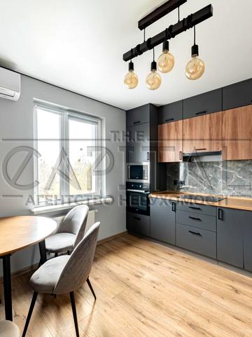 Ясинуватський пров., 11