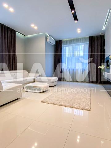 Дніпровські Пороги вул., 15-Н