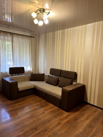 Героїв України вул., 10 к1