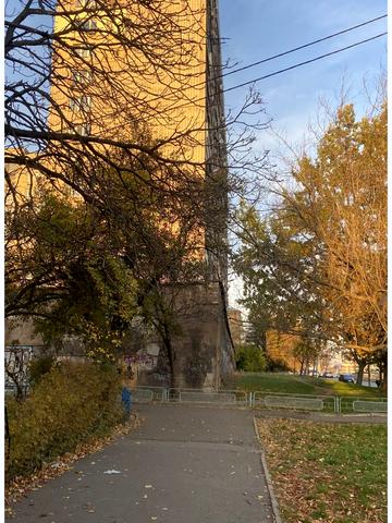 Лесі Українки бульв., 36-Б