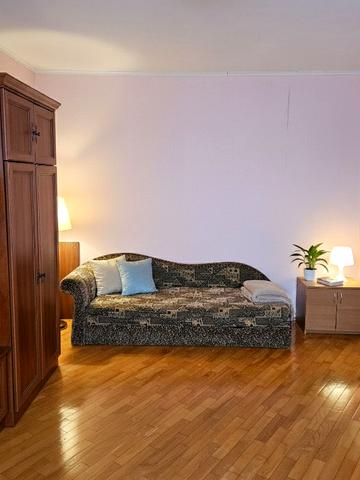 провулок Патріотів, 8