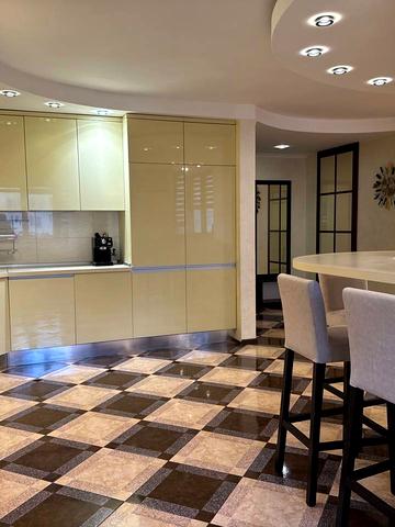 Відпочинку вул., 10