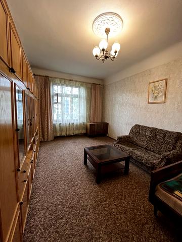 Павлівський майдан пл. (Рози Люксембург майдан), 2