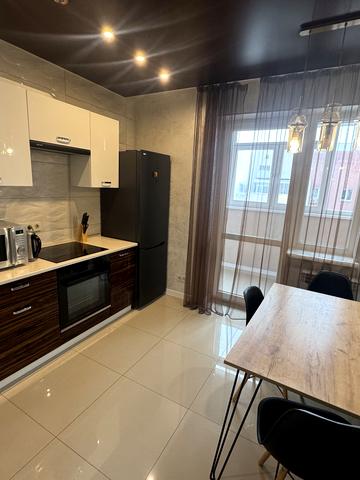 Драгоманова вул., 8