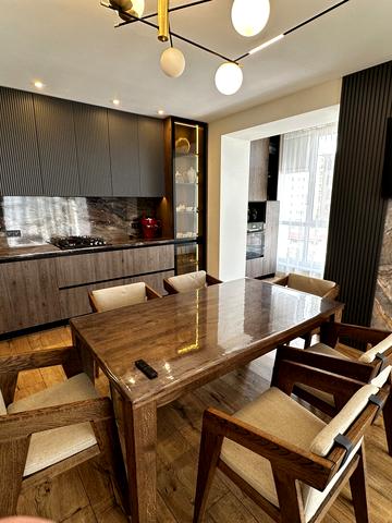 Бастіонна вул., 1