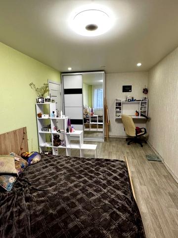 Прикордонника Лазаренка вул., 4