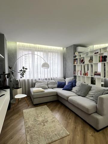 Велика Китаївська вул., 53