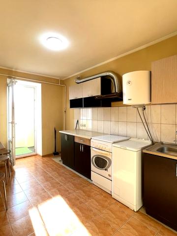 Богдана-Ігора Антонича вул., 10