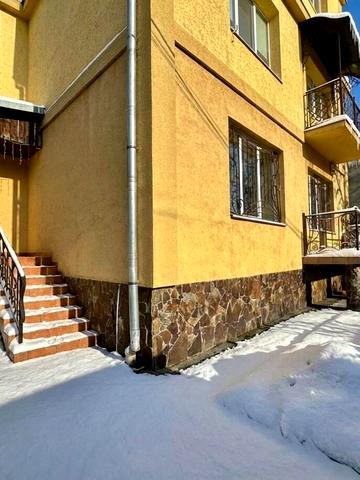 Чумацька вул., 6