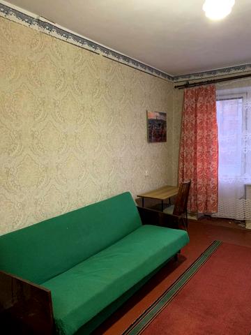 Молодіжна, 42