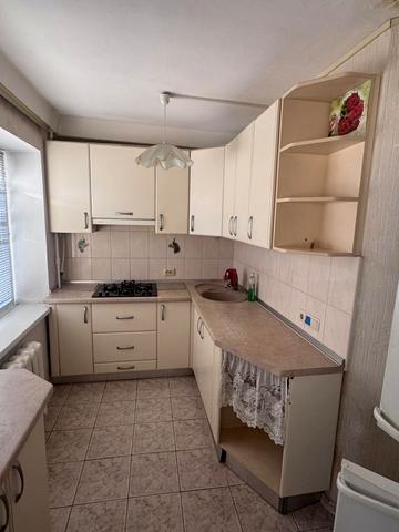 Київська вул., 5