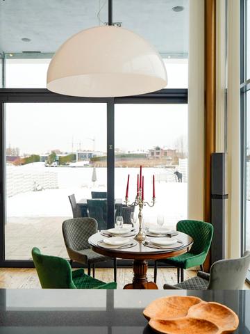 Центральна вул., 15