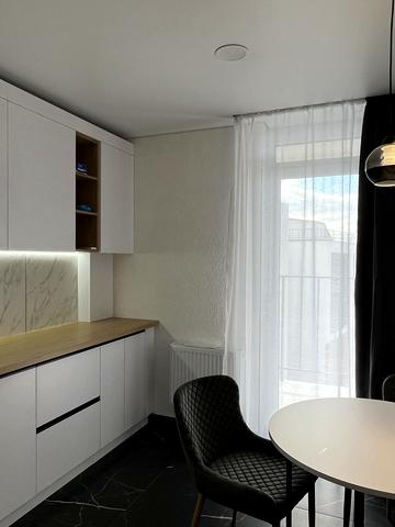 Келецька вул., (Будинок 1)