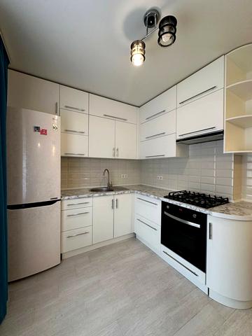 Миколи Міхновського вул. (Щербини), 21