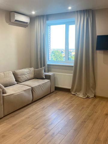 Івана Франка вул., 57