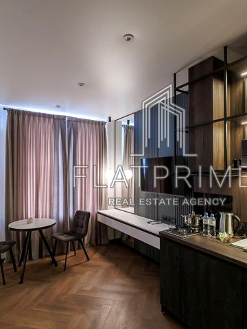 Саксаганського вул., 42