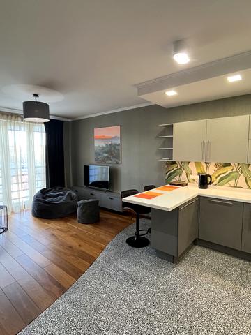 Деміївська вул., 16