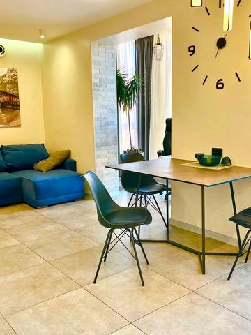 Кленова вул., 47