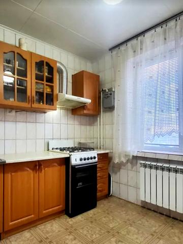 Івана Миколайчука пров., 6