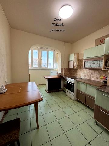 Князя Володимира Великого просп., 92