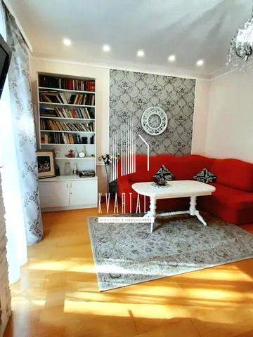 Інститутська вул., 22/7