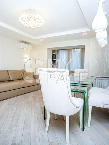 Велика Васильківська вул. (Червоноармійська), 45/17