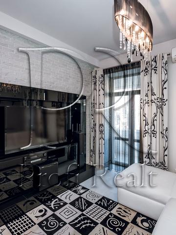 Ярославська вул., 30